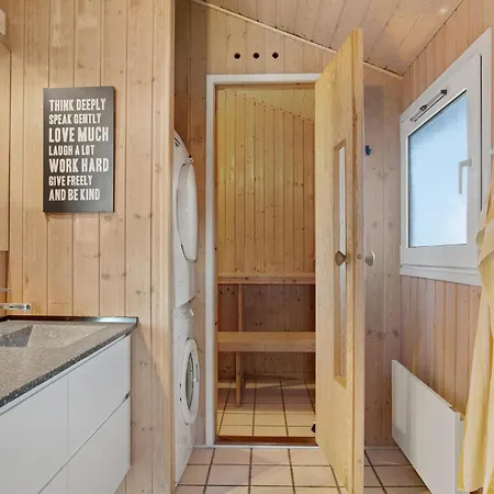 Hébergement de vacances Amazing In With Sauna Sæby
